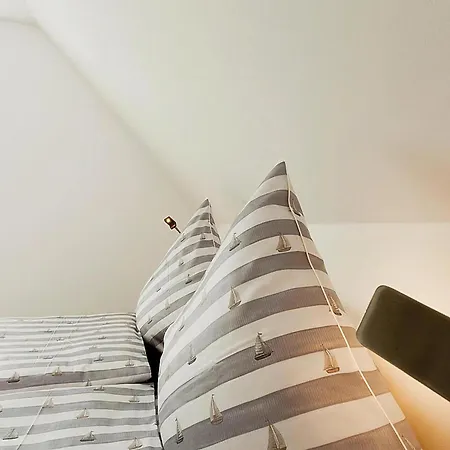 Am Yachthafen In بيت للعطل *