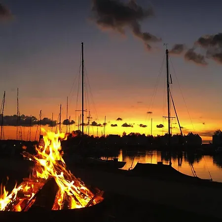 بيت للعطل Am Yachthafen In بيناموندا