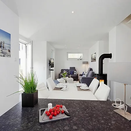 Am Yachthafen In بيت للعطل