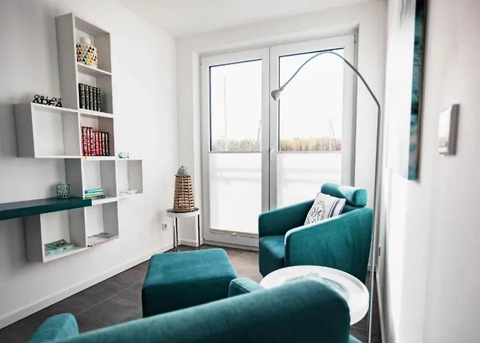 Vakantiehuis Am Yachthafen In *