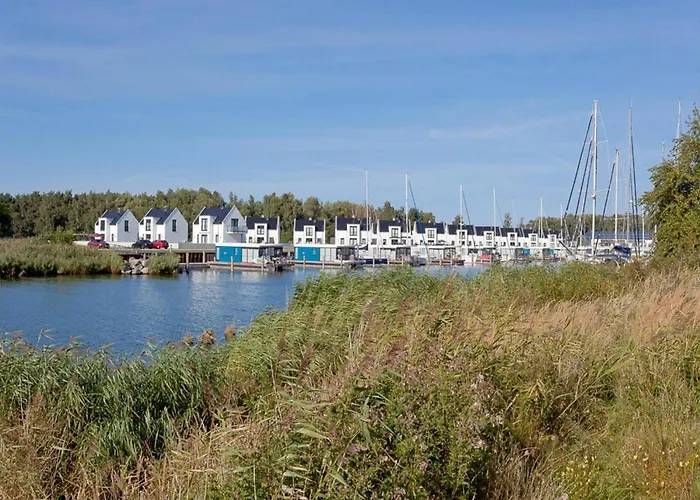 Vakantiehuis Am Yachthafen In Peenemunde